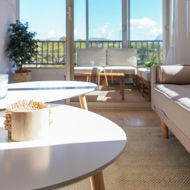 Apartamento con piscina en Villajoyosa by beBalmy - Three-Bedroom Apartment - 1