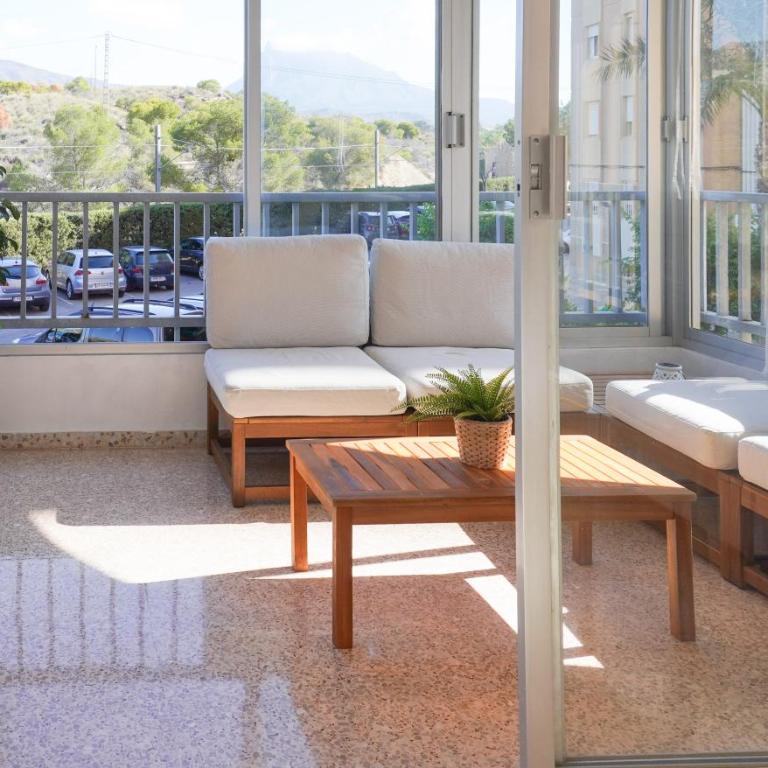 Apartamento con piscina en Villajoyosa by beBalmy - Three-Bedroom Apartment - 5