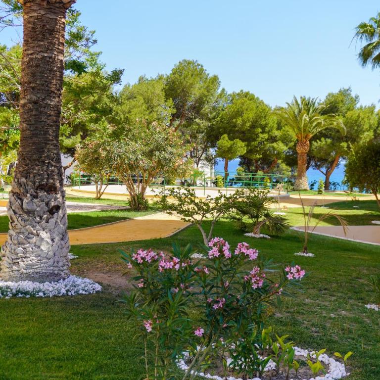 Apartamento con piscina en Villajoyosa by beBalmy - Three-Bedroom Apartment - 25