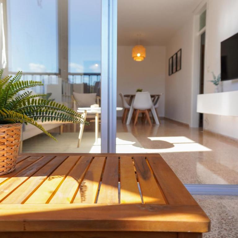 Apartamento con piscina en Villajoyosa by beBalmy - Three-Bedroom Apartment - 17
