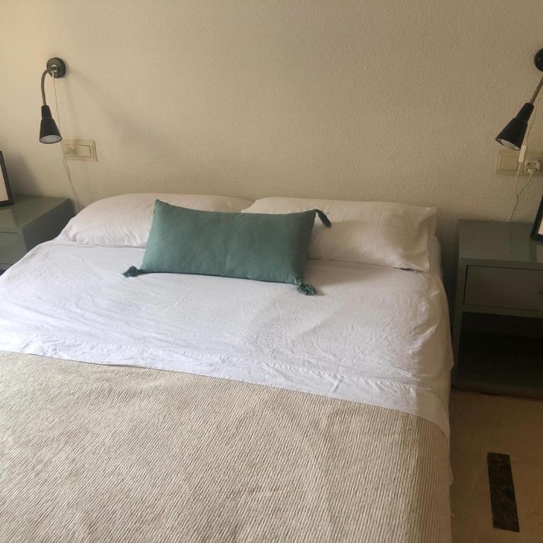 Acogedor apartamento frente al mar con piscina - Apartamento de 2 dormitorios - 23