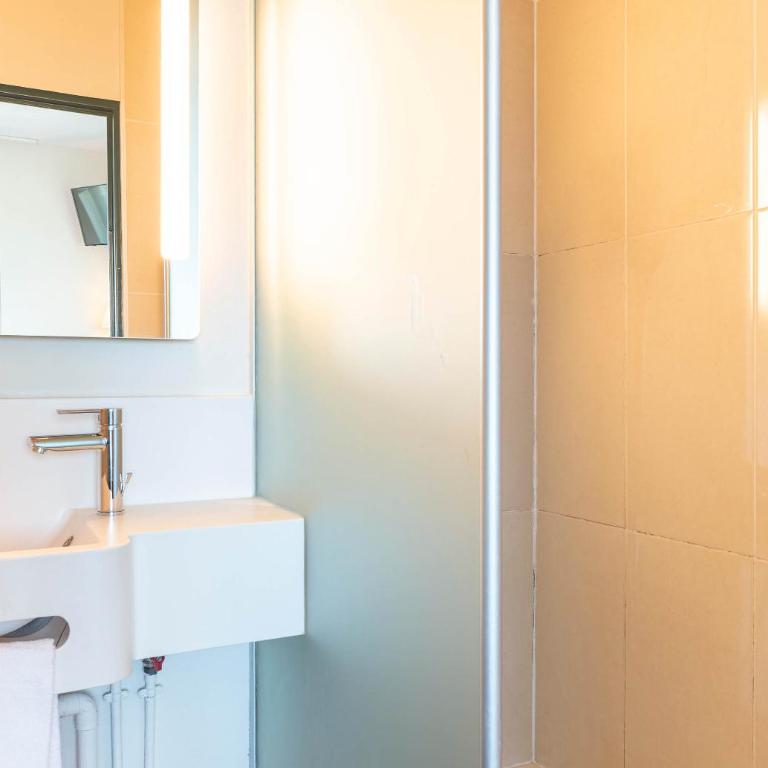B&B HOTEL Nantes Centre - Chambre Double - 4