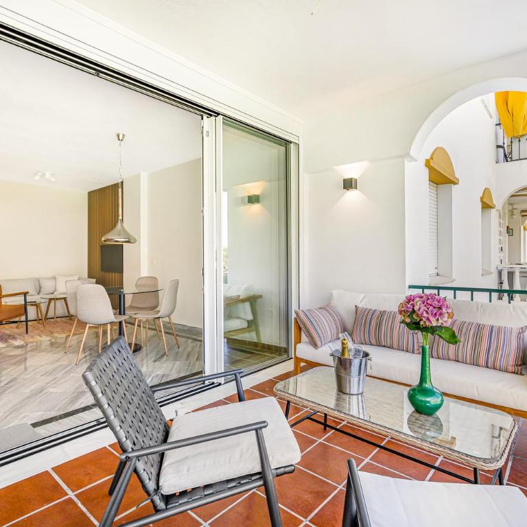 Hacienda de los Nagüeles - Marbella Golden Mile by Finest Rentals - Apartment with Pool View - 6