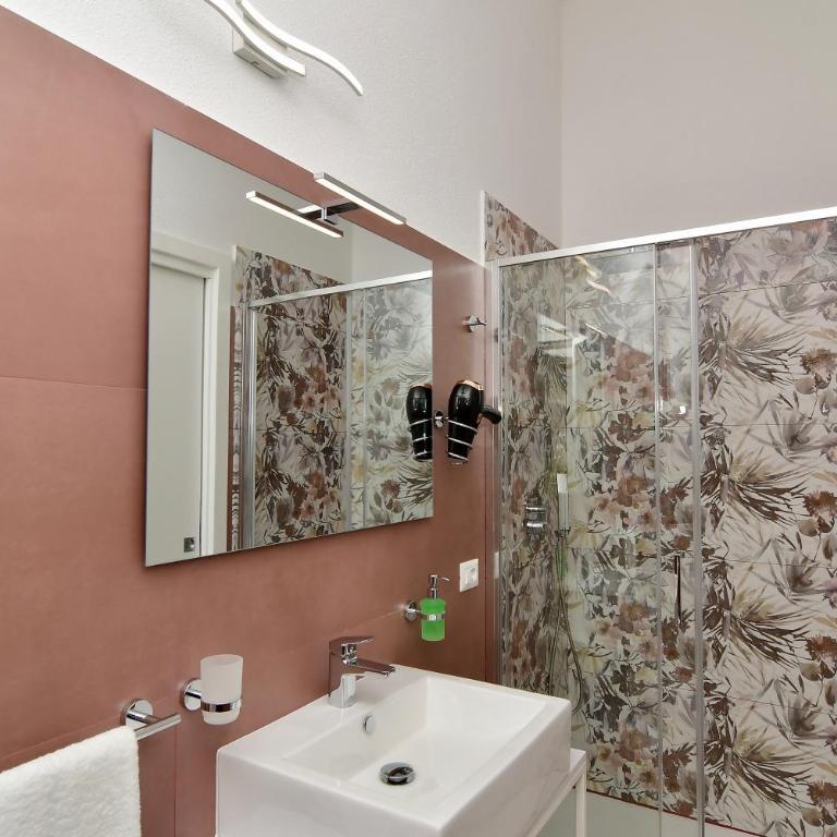 Le Spiagge di San Teo - Camera Matrimoniale/Doppia con Letti Singoli con Bagno Privato - 34
