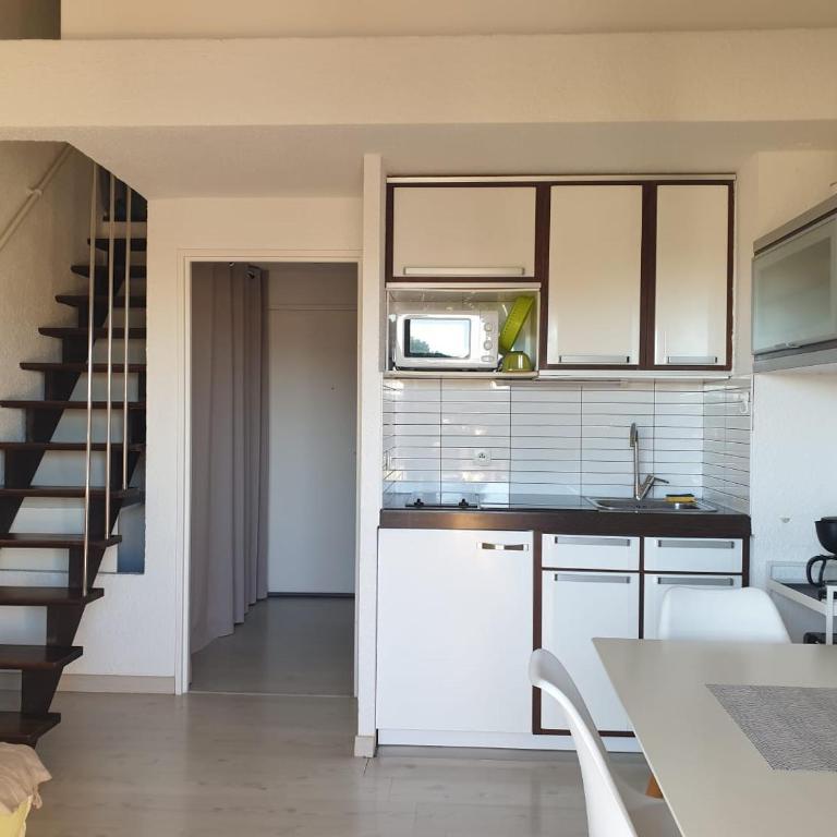 Appartement climatisé à 800m de la plage - Apartment mit 1 Schlafzimmer - 3