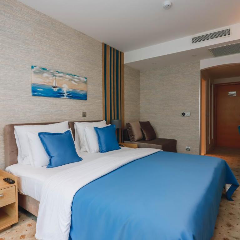 Hotel Montenegro - Standard Double or Twin Room Plus - 2