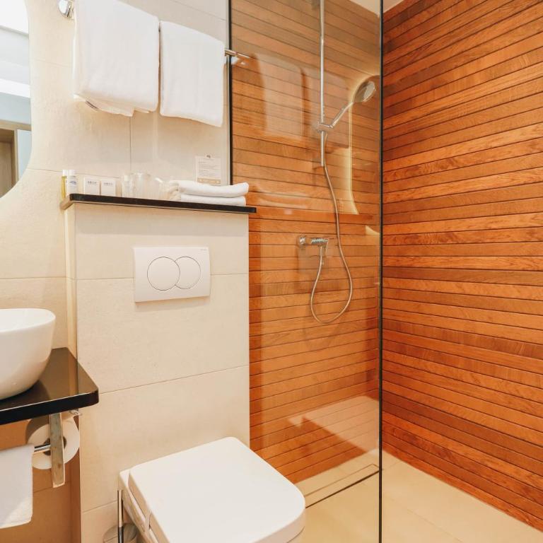 Hotel Montenegro - Standard Double or Twin Room Plus - 8