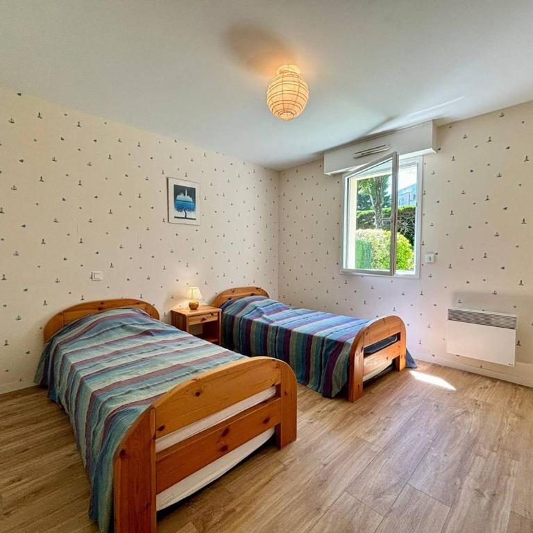 Carnac: 3 pièces, Jardin, Terrasse, Parking, 4-6 pers - FR-1-377-5 - Appartement (6 Adultes) - 4