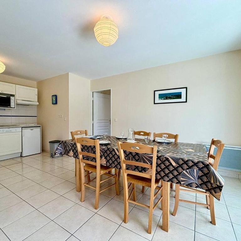 Carnac: 3 pièces, Jardin, Terrasse, Parking, 4-6 pers - FR-1-377-5 - Appartement (6 Adultes) - 9
