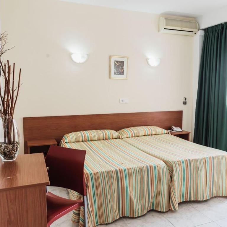 Hotel Camposol - Habitación Doble Estándar con balcón - 1 o 2 camas - 1