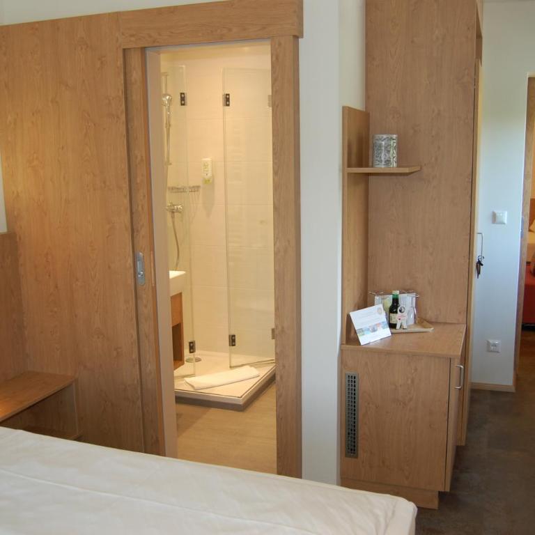 Dei Hotel Schönblick - Familienzimmer mit Dusche - 2