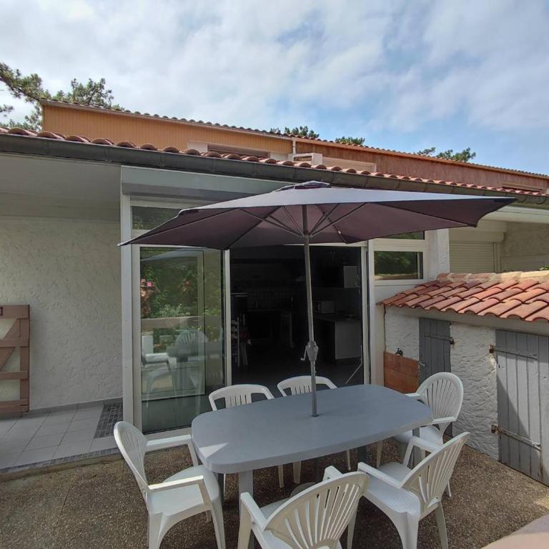 Résidence Les Pins Villa Patio avec terrasse dans la pinède plage à pied pour 4 personnes - Casa con 1 Camera da Letto - 6