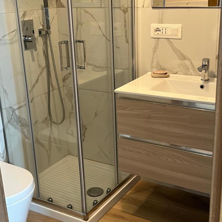 Pura vida - Double Room with Private External Bathroom - 10