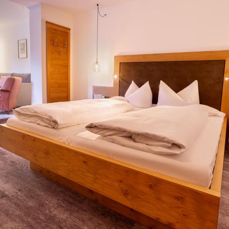 Wohlfühlhotel Berwanger Hof - Doppelzimmer Sonnenblick (Haupthaus) - 6