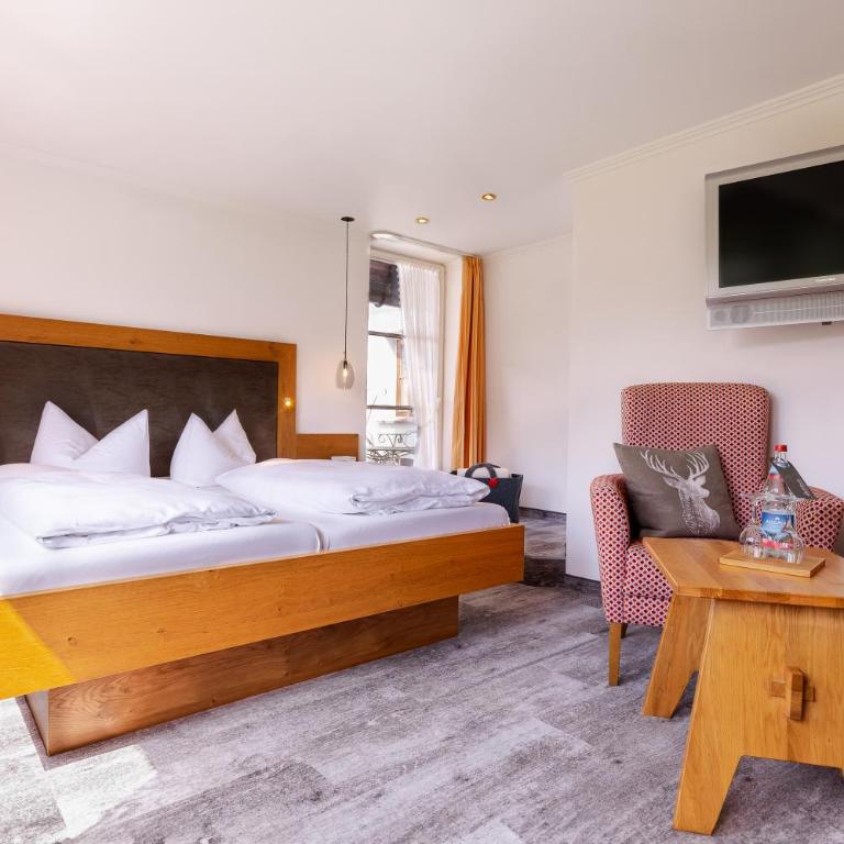 Wohlfühlhotel Berwanger Hof - Doppelzimmer Sonnenblick (Haupthaus) - 7