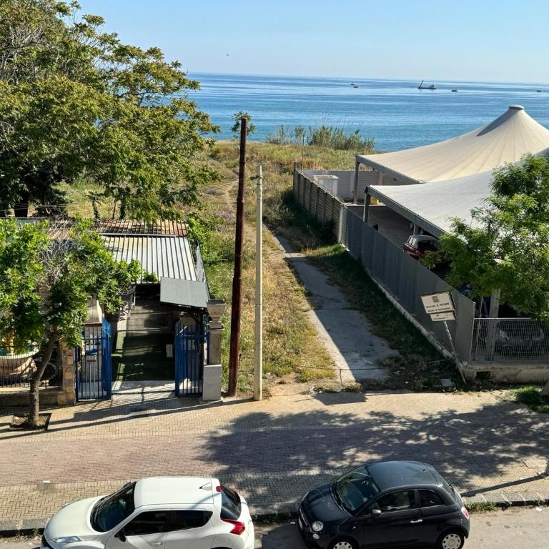 Domus Fysi - Two-Bedroom Apartment with Sea View - 41
