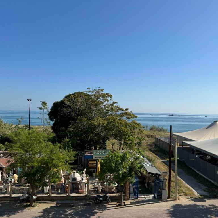 Domus Fysi - Two-Bedroom Apartment with Sea View - 45
