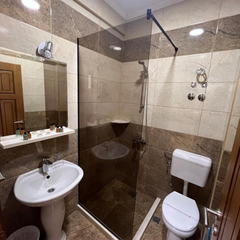 Apartments Fati & Flori - Četvorokrevetna Soba sa Balkonom - 7