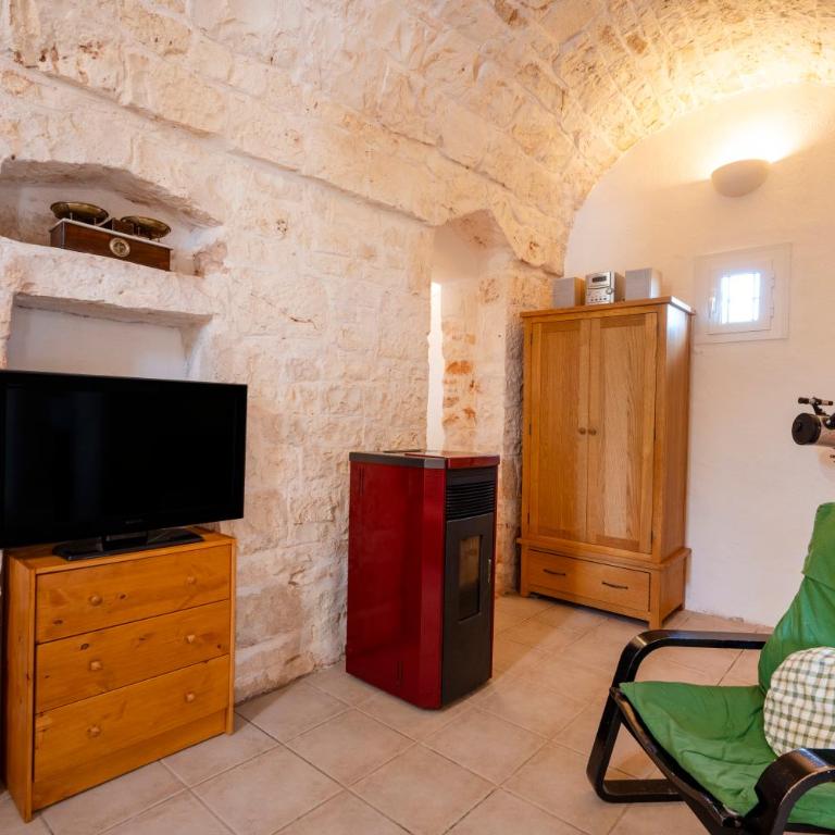 GuestHost - Poetry House - Idyllic Country Villa Retreat - One-Bedroom Villa - 12