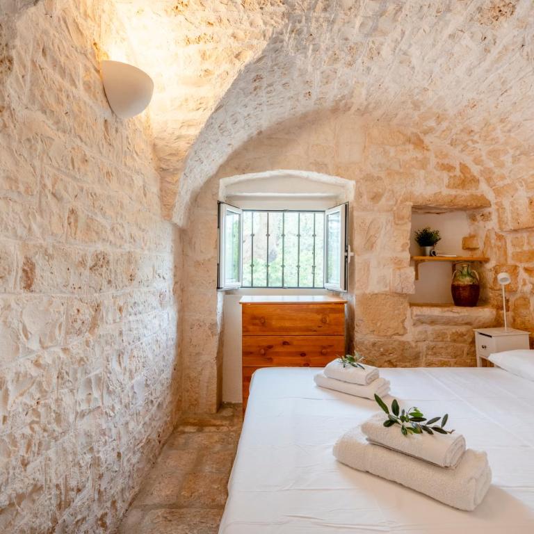 GuestHost - Poetry House - Idyllic Country Villa Retreat - One-Bedroom Villa - 18