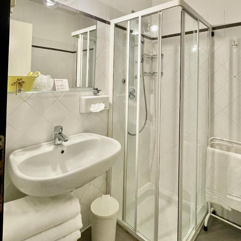 Hotel Beau Rivage - Camera Tripla - 3