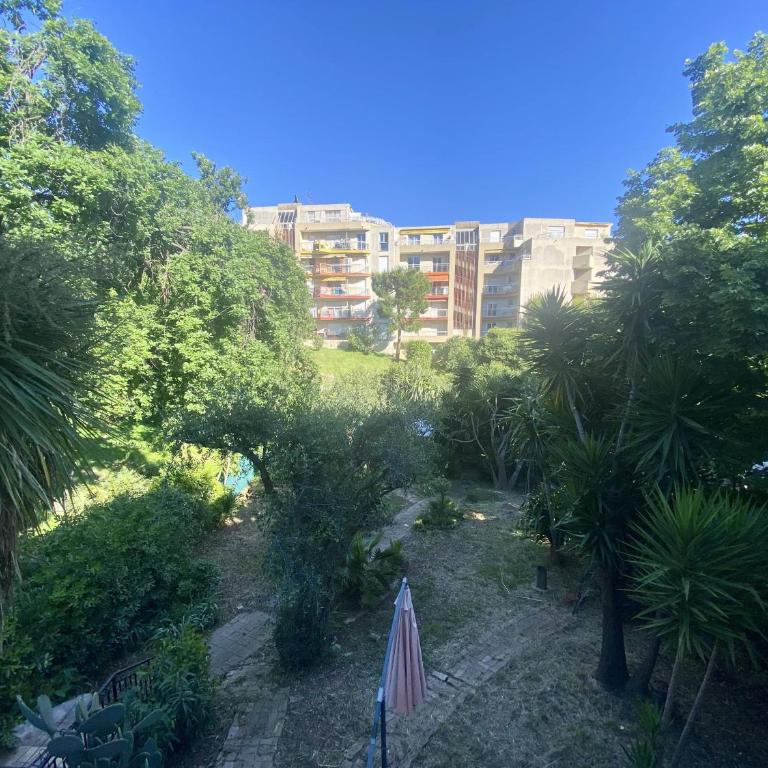 Nice ouest-Cosy Studio, Clim Wifi - Apartamento con vistas al jardín - 10