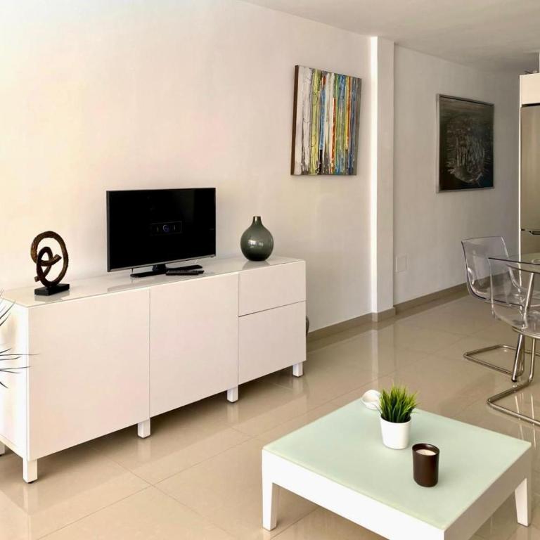 Tanife 310 - Playa del Ingles comfort Suite with Sunset view - One-Bedroom Apartment - 27