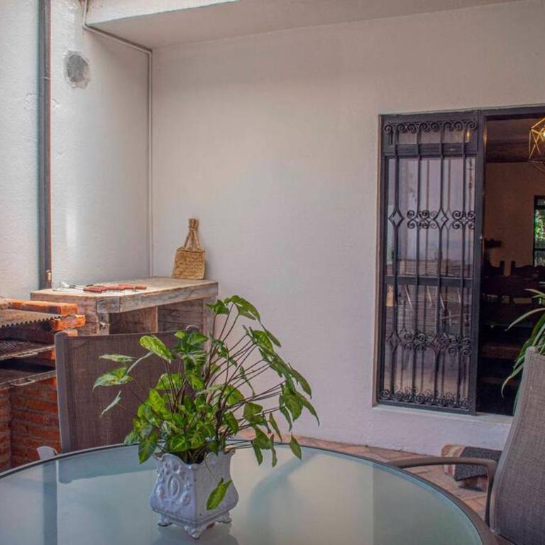 5Br House 4 Blocks away to the Parish 7 min walk - Five-Bedroom House - 21