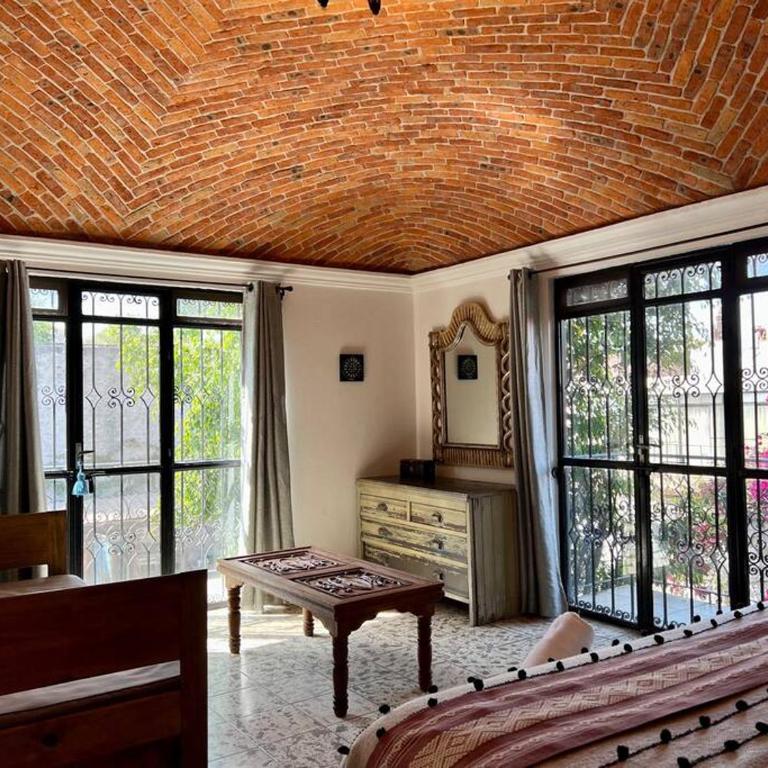 5Br House 4 Blocks away to the Parish 7 min walk - Five-Bedroom House - 32