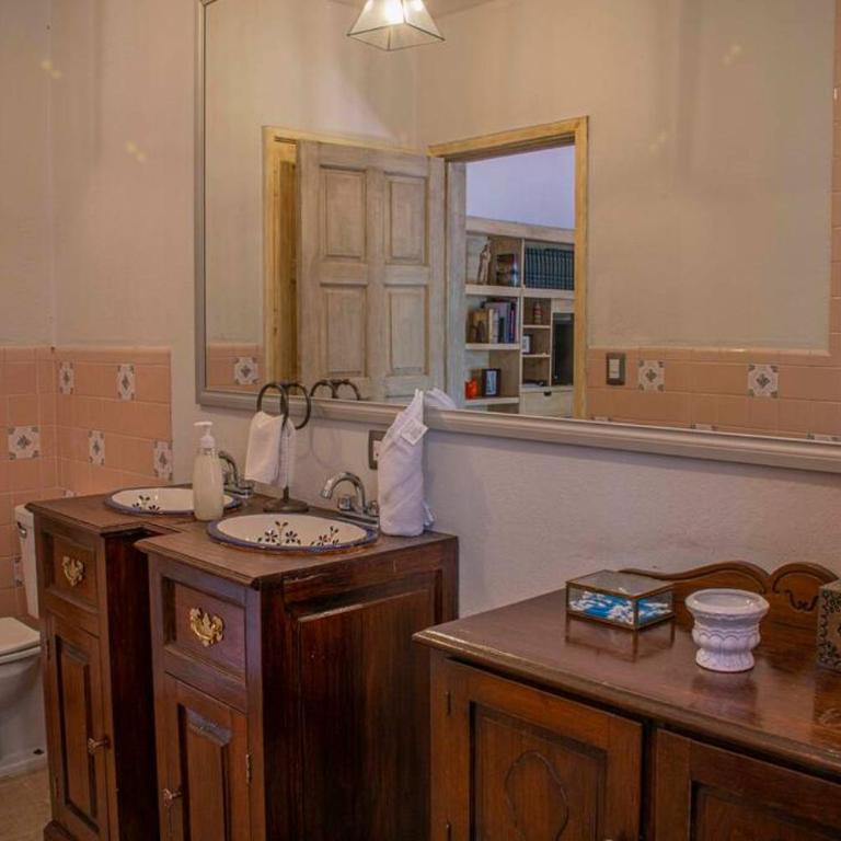 5Br House 4 Blocks away to the Parish 7 min walk - Five-Bedroom House - 57