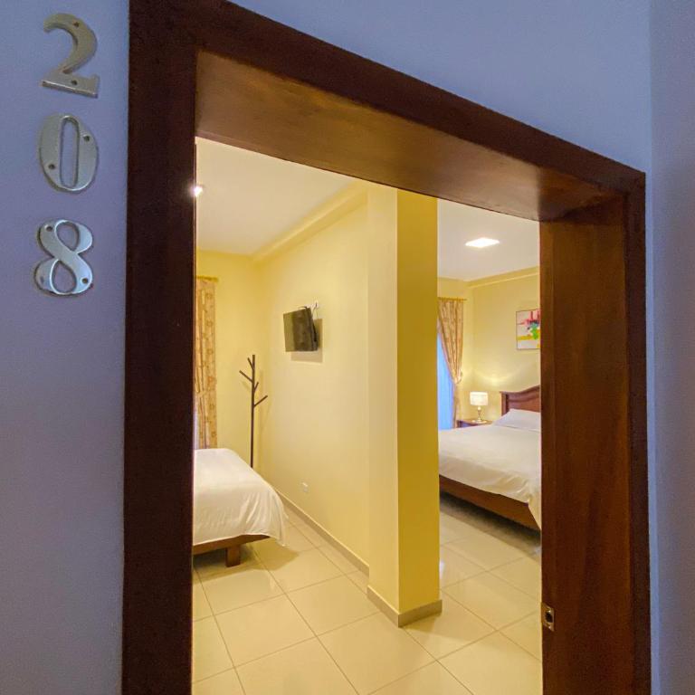 Gran Hotel REX - Suite Familiar - 11