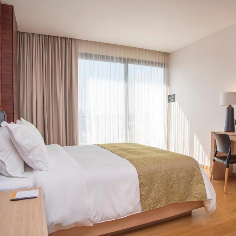 voco Guadalajara Neruda by IHG - Habitación adaptada para personas con movilidad reducida - Cama grande - Planta alta - 3
