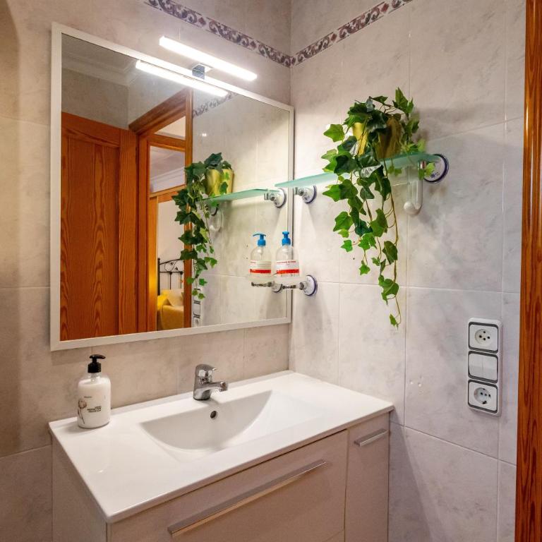 Casa Marti i Carmeta - Two-Bedroom House - 31