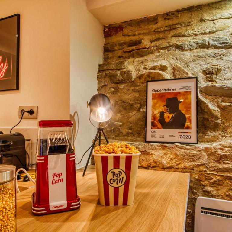 Movie Room Immersion unique et atmosphère cosy assurée - wifi inclus - Studio - 3