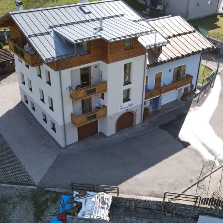 Appartamenti Penasa Renato - Two-Bedroom Apartment - 1