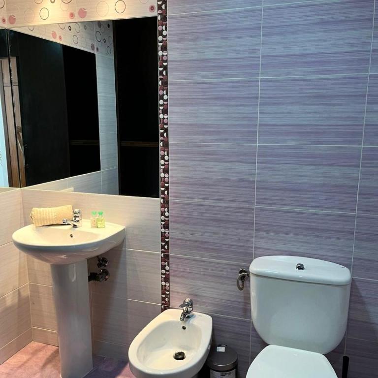 Urban Coliving Alicante - Double Room with Private Bathroom - 5