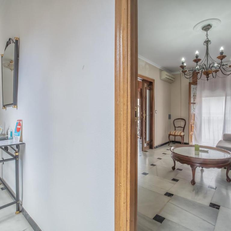 Casa con patio María Auxiliadora - Casa de 5 dormitorios - 28