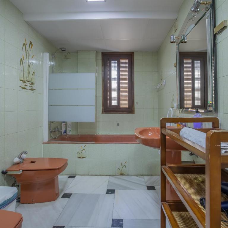 Casa con patio María Auxiliadora - Casa de 5 dormitorios - 6