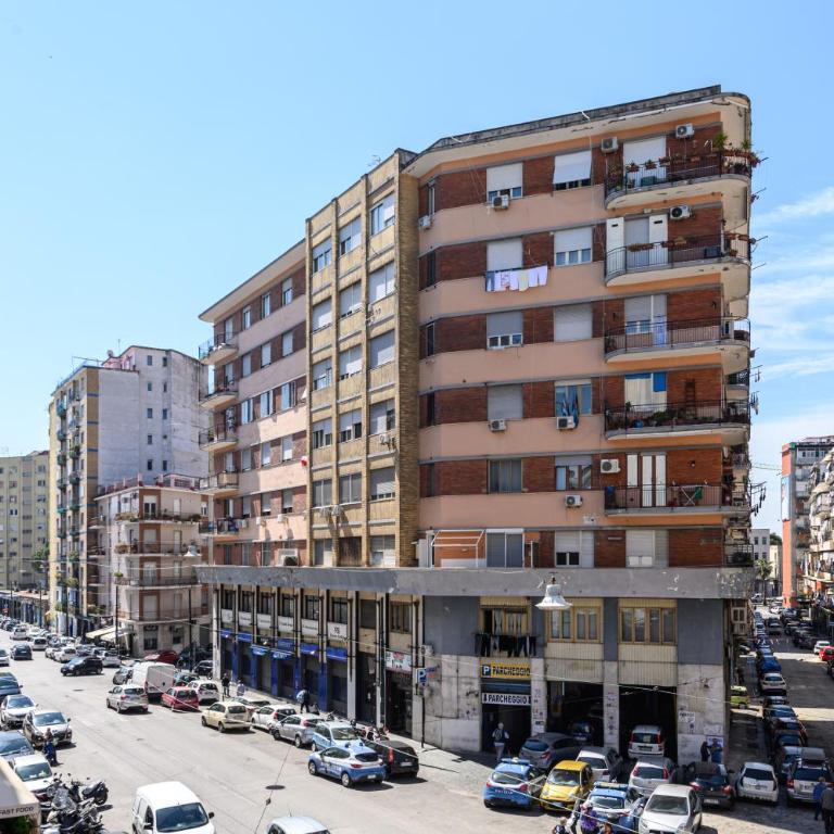 Southern Gold - Deluxe Double Room with Balcony - 17
