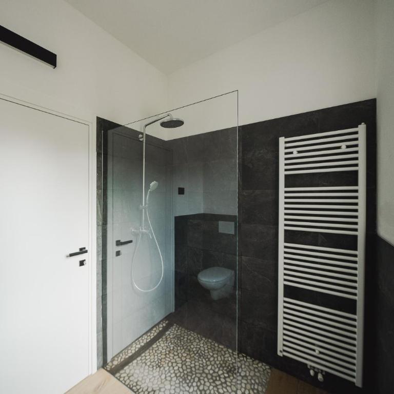 surf house - One-Bedroom Apartment - 16