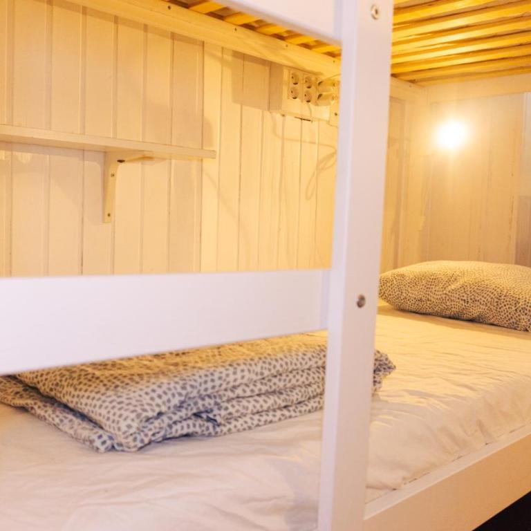 Agüita House - Cama Individual en dormitorio compartido de 6 camas - 4