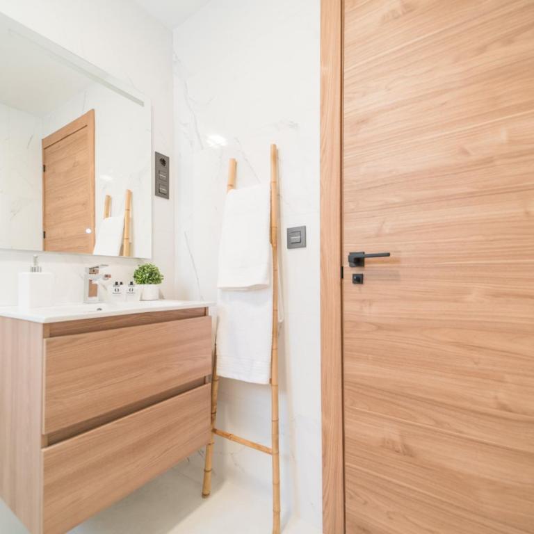 Expoholidays - Ático Cartagena 7 - Apartamento de 3 dormitorios - 49
