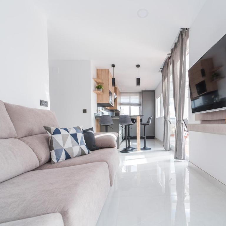 Expoholidays - Ático Cartagena 7 - Apartamento de 3 dormitorios - 55