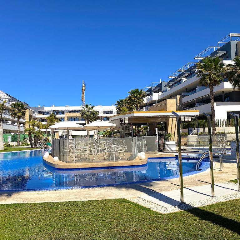 Impresionante y lujoso ático en Flamenca! - Apartamento de 2 dormitorios - 42