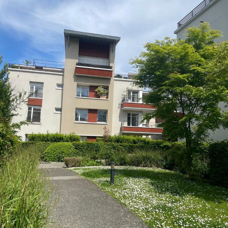 Appartement family terrasse 6-7pers proche Disney et gare - Two-Bedroom Apartment - 13