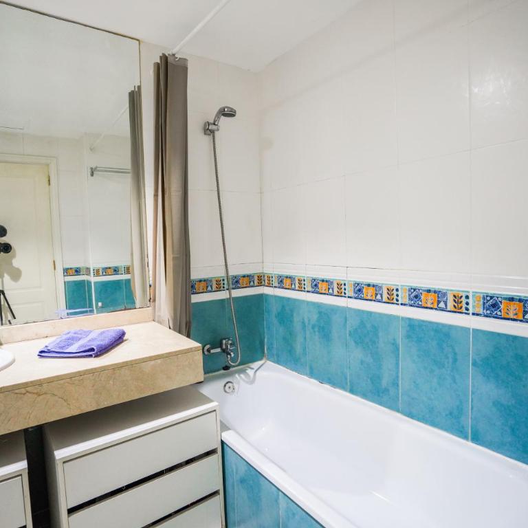 Private Chalet - Fast Wi-Fi - Pool - Apartamento de 1 dormitorio con balcón - 5