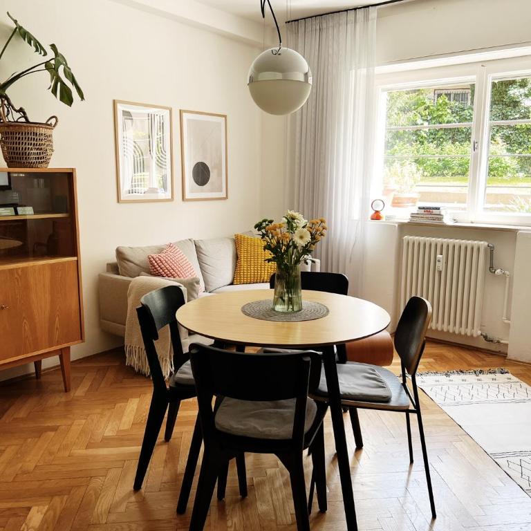 Late Checkout Merano - 3 Zimmer, Sonnenterrasse, Garage - Two-Bedroom Apartment - 1
