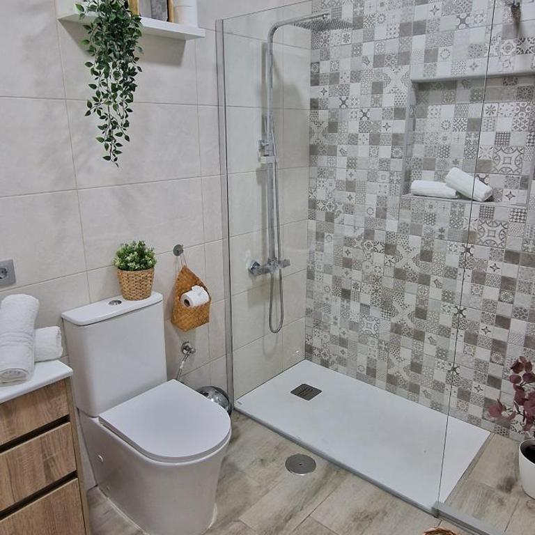 La Belle Home - One-Bedroom Apartment - 12