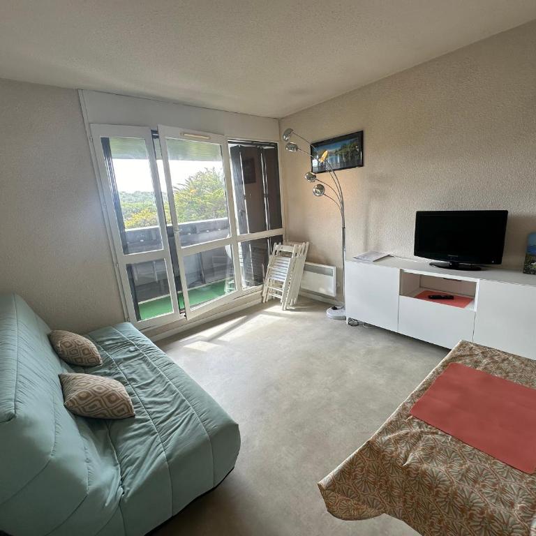 Appartement cosy à 300m de l'océan au cœur de la station - Balcon et parking sécurisé - One-Bedroom Apartment - 13