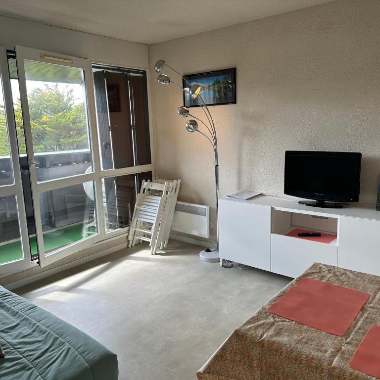 Appartement cosy à 300m de l'océan au cœur de la station - Balcon et parking sécurisé - One-Bedroom Apartment - 1
